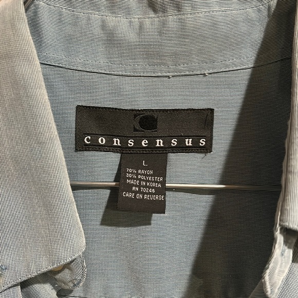 Consensus Men’s button down dress shirt, size Large. - Picture 3 of 3
